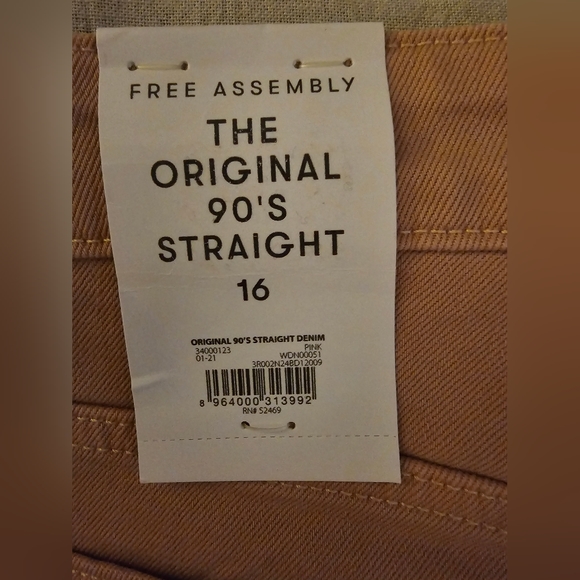 Free Assembly Jean's - Picture 2 of 4